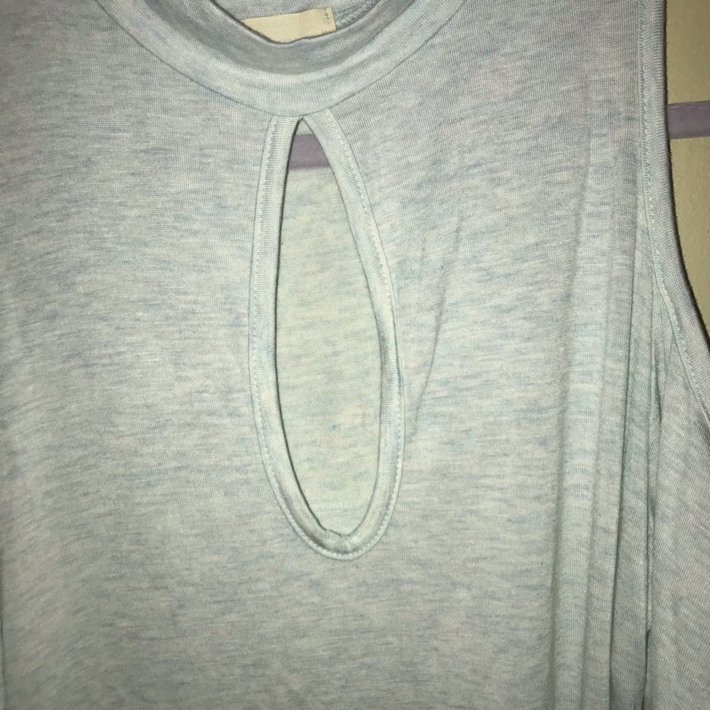 Cold shoulder top - Picture 3 of 5